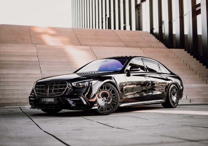 Brabus S500 AMG: The  premiere of the famous car tuning Brabus at VMS2022